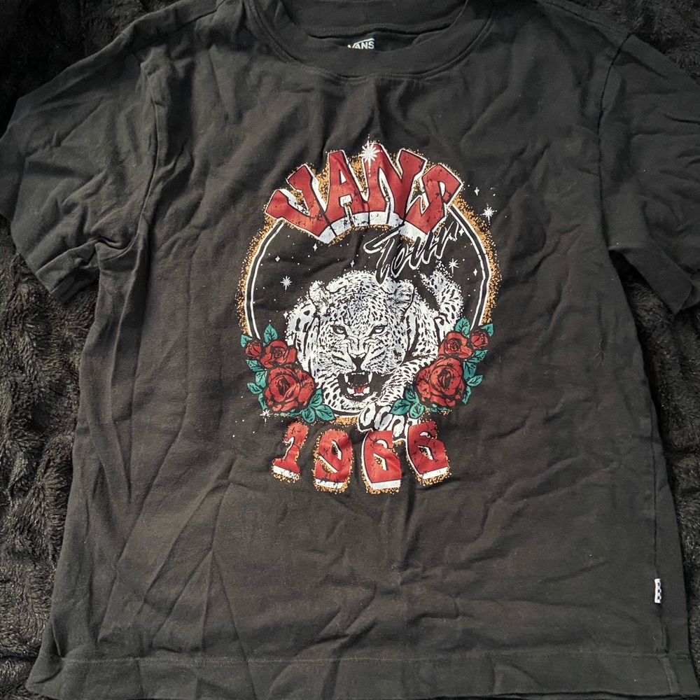 Black vans graphic tee shirt